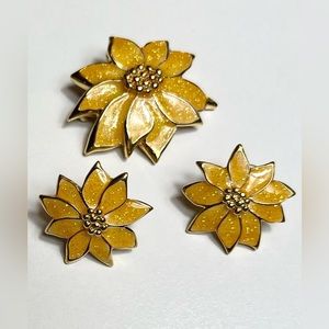 Avon Yellow Glittered Enamel Poinsettia Brooch and Earring Set